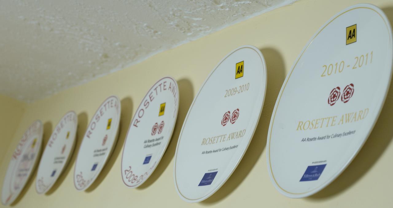 The Kinmel Arms Otel Abergele Dış mekan fotoğraf